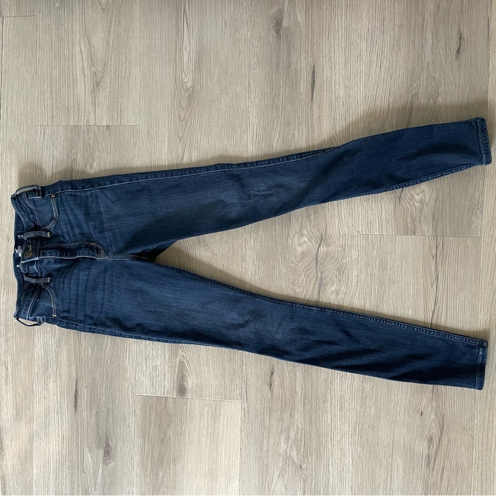 Hollister Size W25 L28 Ultra High-Rise Jean Legging/Skinny Jeans